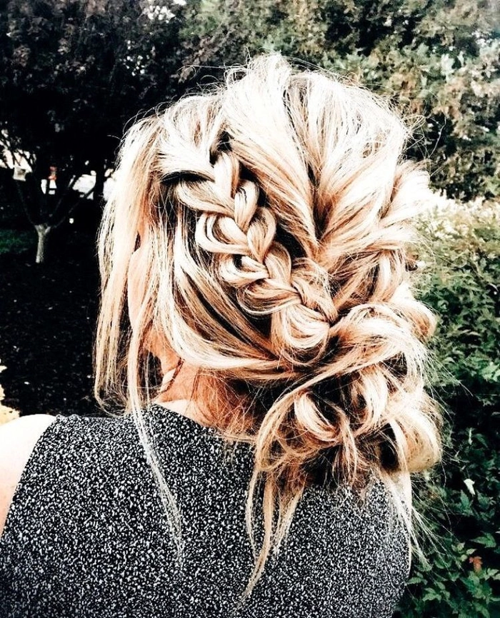 Stunning backless formal dress hairstyle inspiration for prom glamour Elegant updo perfect for prom hairstyles for backless formal dresses