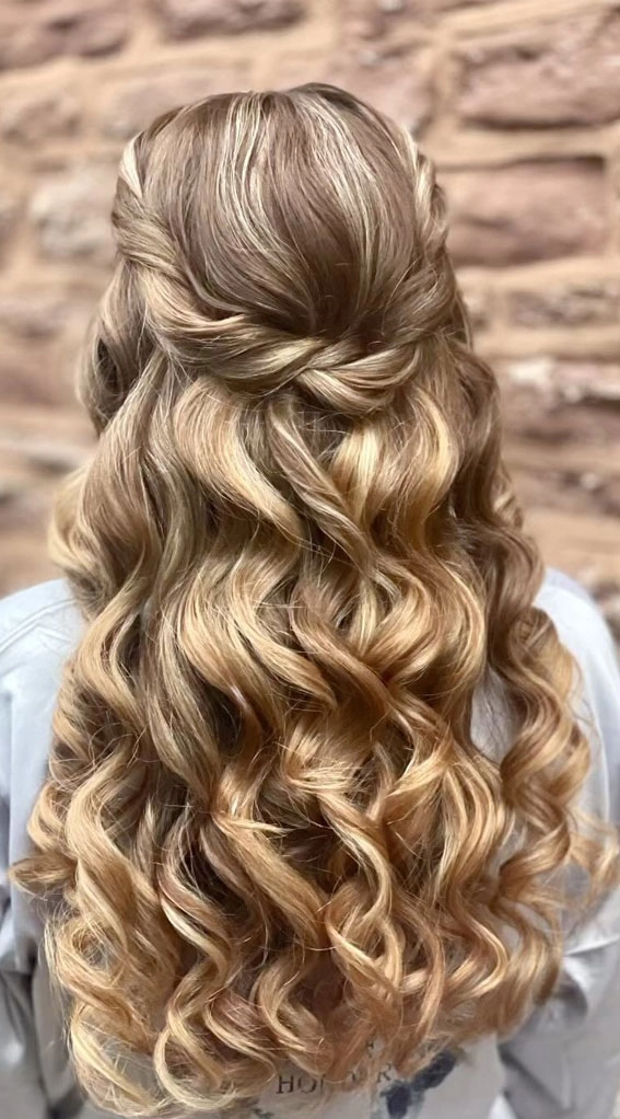 Elegant Half Up Half Down Prom Hairstyles with Curls to Try