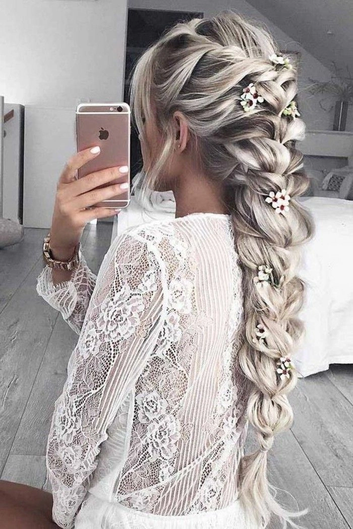Elegant Prom Hairstyles Perfect for Ash Blonde Highlights