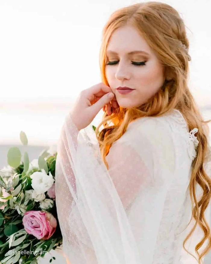 Elegant wedding hair with soft beach waves perfect for brides on their special day Bridal hairstyle featuring relaxed beachy waves for a natural wedding look