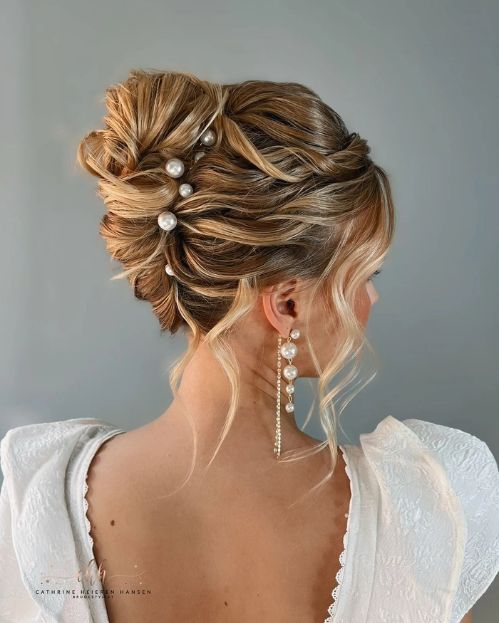 Timeless Elegant French Twist Bridal Hairstyles for Your