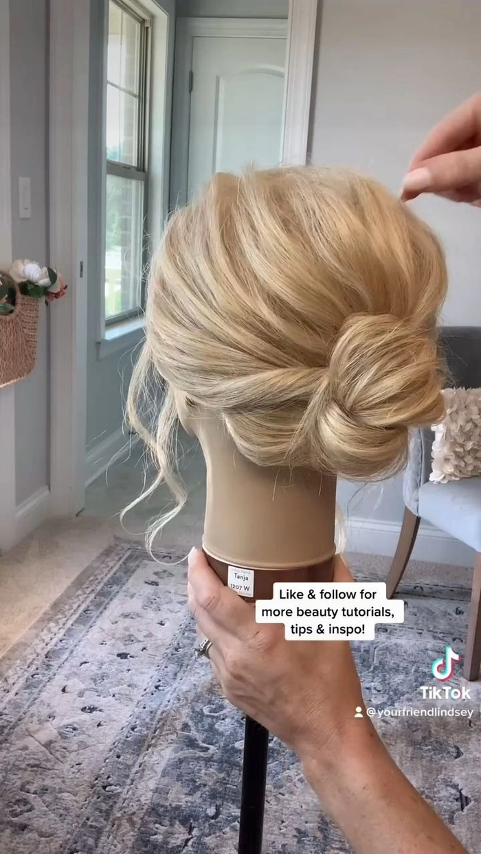 Stylish bridesmaid hairstyle ideas for short hair at weddings Elegant short hair bridesmaid updos perfect for wedding celebrations