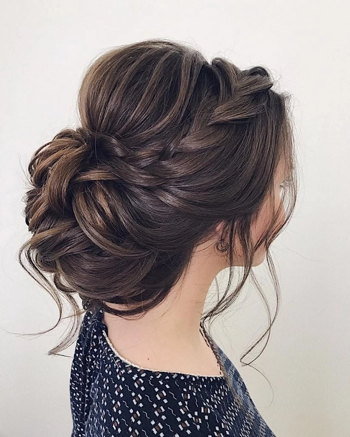 Beautiful medium-length hairstyle perfect for wedding guests in image 7 Elegant wedding guest hair styled for medium hair with soft waves