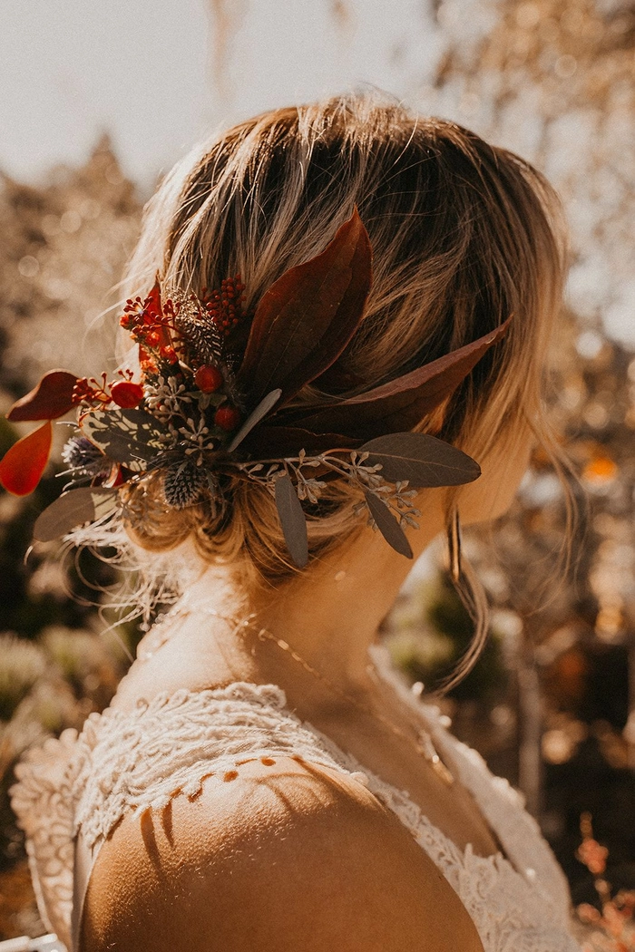 Stunning Fall Wedding Hair Ideas Featuring Autumn Leaves