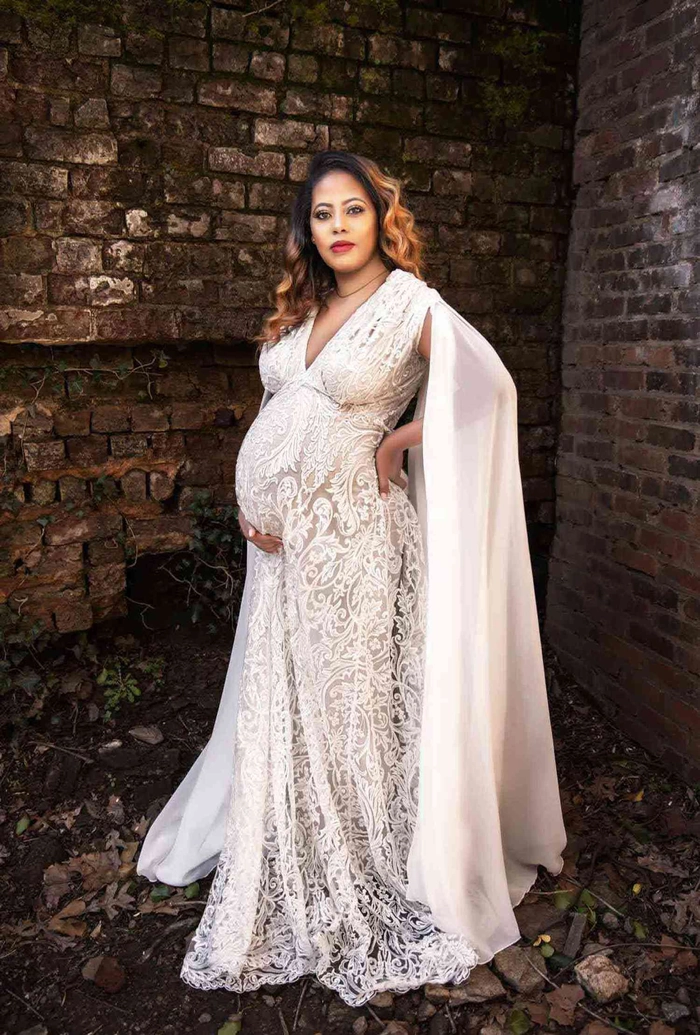 Elegant and comfortable wedding hairstyle for a pregnant bride Pregnant bride with a comfortable and elegant wedding hairdo