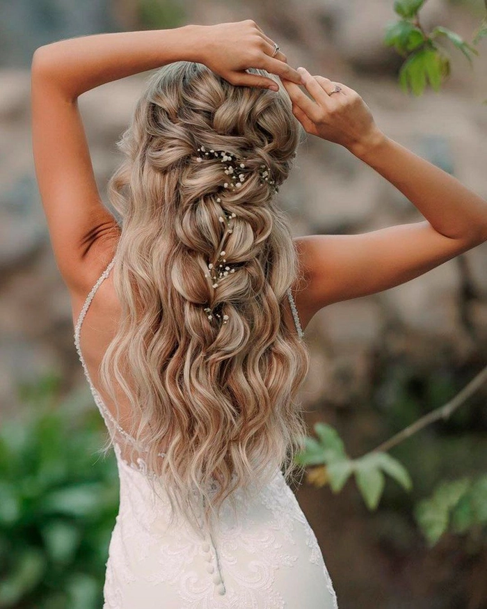 Chic and timeless hair design for second wedding brides in image 3 Elegant second wedding bridal hair styles featuring soft curls and delicate accessories