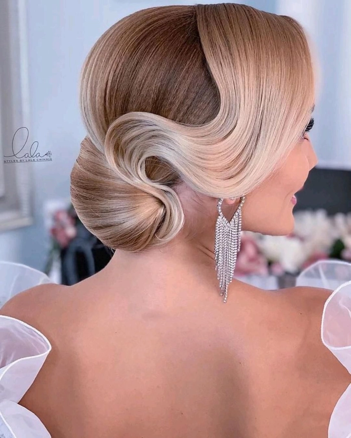 Timeless s vintage wedding hairstyle perfect for classic bridal looks Elegant s vintage wedding hair styled with soft curls and floral accessories