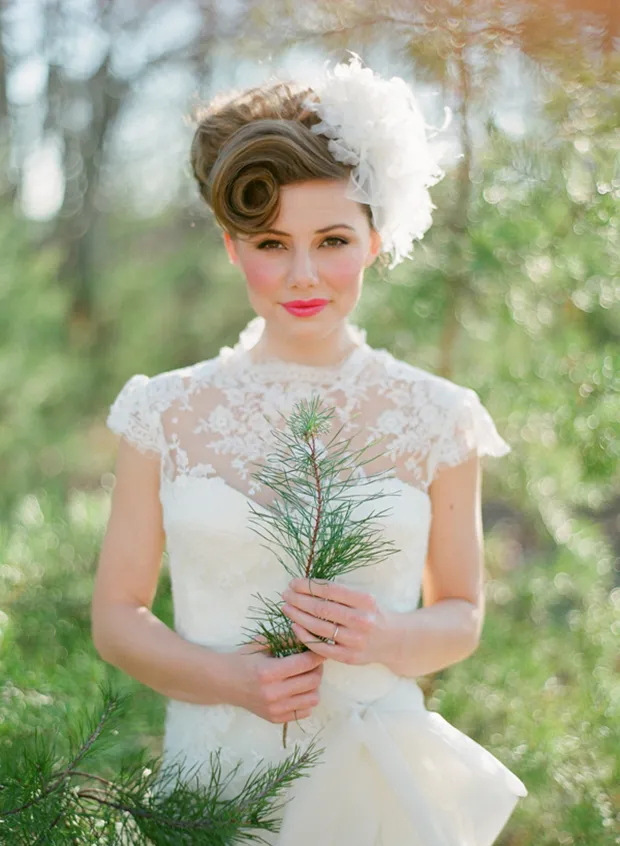 Timeless s vintage wedding hair inspiration for classic brides Elegant s vintage wedding hair styled with soft curls and floral accessories