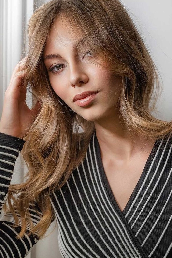 Stylish work hairstyle ideas for fashion-forward agency professionals Creative agency hair trends for fashion professionals in a modern work setting