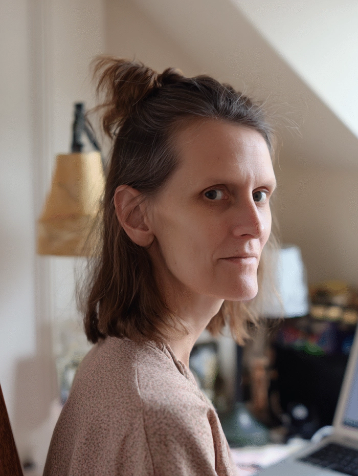 Applying medium length hair clipping technique for a polished work style