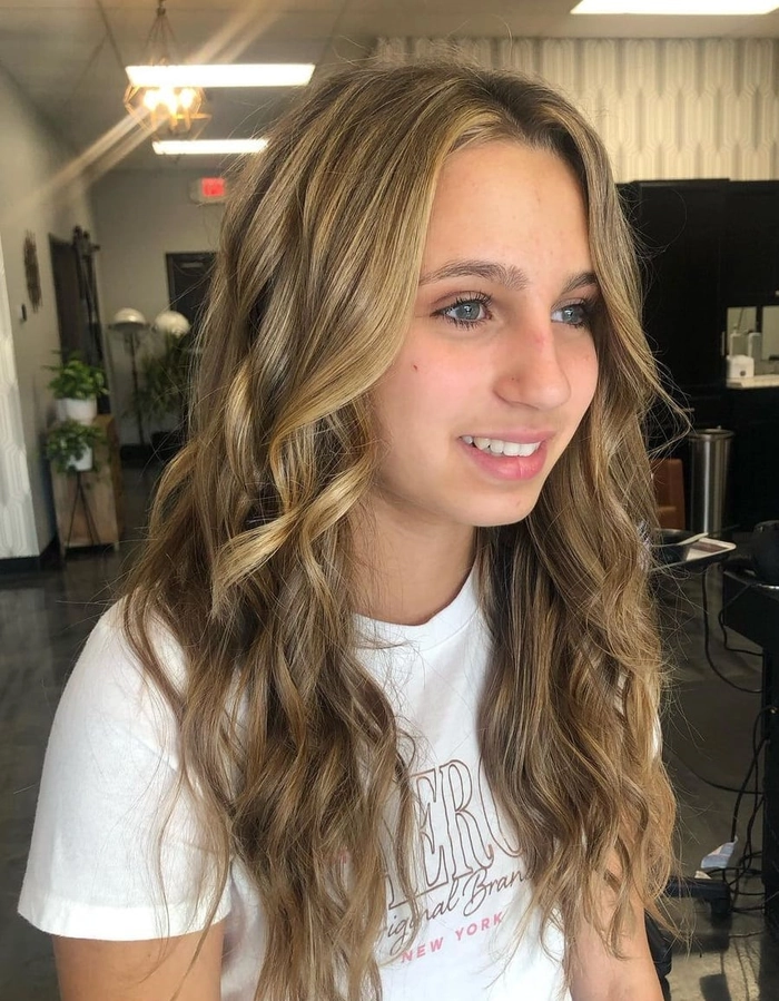 Face framing office layers for a round face shape, work hairstyle view five