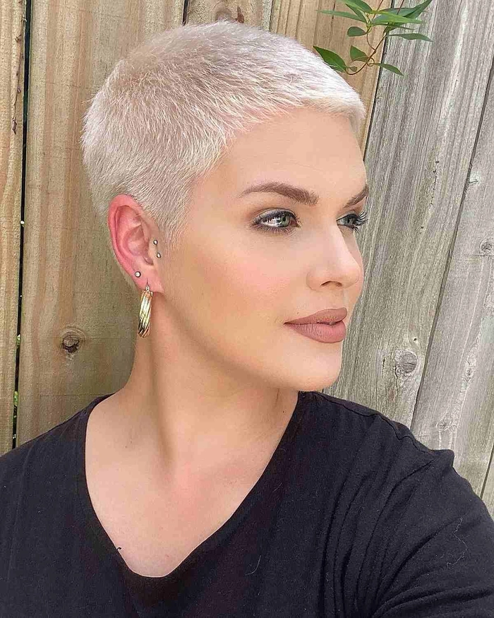 Work hairstyle: sleek pixie cut for professional settings Professional very short pixie cut with subtle texture