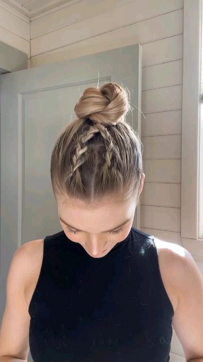 Professional waist-length hair bun tutorial: secure and polished work hairstyle Elegant secure work bun for waist-length hair with sleek styling