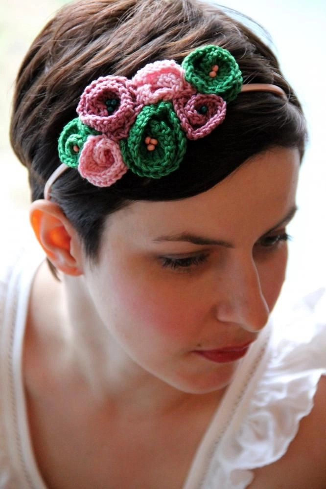 Subtle pearl hair pins in a professional short bob style for the workplace