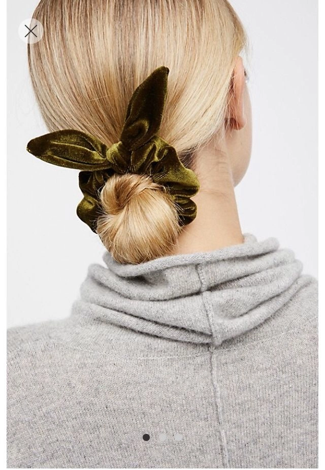 Velvet Scrunchie Styling for Business Casual Ponytails Velvet scrunchie holding a low ponytail in a business casual work hairstyle